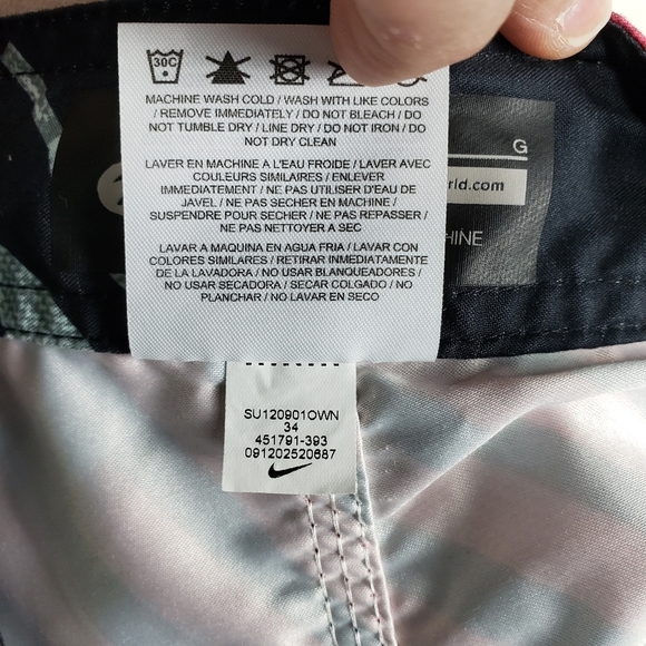 Nike 6.0 Men's Black Gray with Multi-colored Shoe Strings Swim Shorts Size 34 - Picture 11 of 13